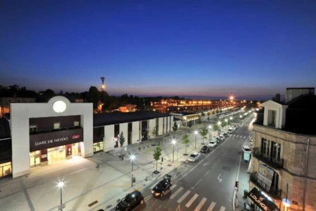 Nevers, Appartement De Standing Proche De La Gare Exteriör bild